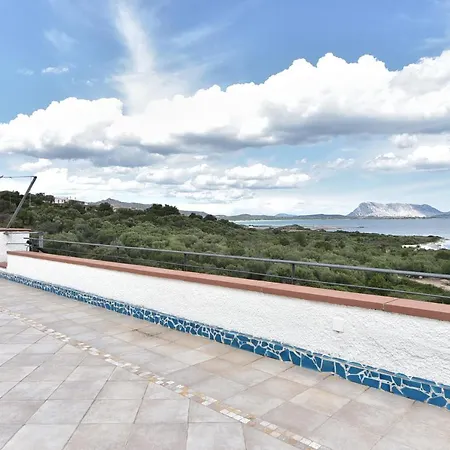 Gasthuis Minda & View San Teodoro (Sardinia)